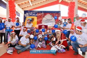 Iveco distribui presentes de Natal em escolas de Minas Gerais