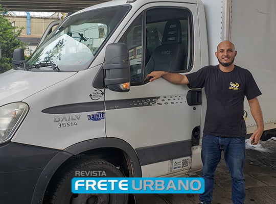 Frete a frete: motoristas do transporte de cargas urbano