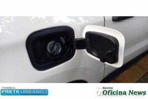 Fiat Toro Endurance com motor 1.8 flex e câmbio manual