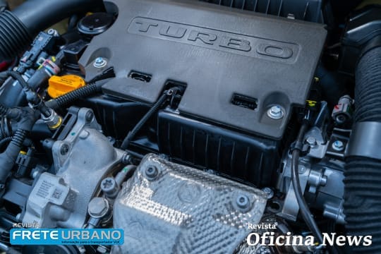 Citroën Basalt chega com estilo coupe e duas opções de motor