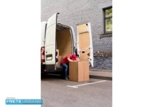 Cuidados para evitar acidentes na carga e descarga das entregas  