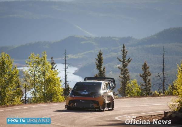 Ford Transit SuperVan 4.2 bate recorde em Nürburgring