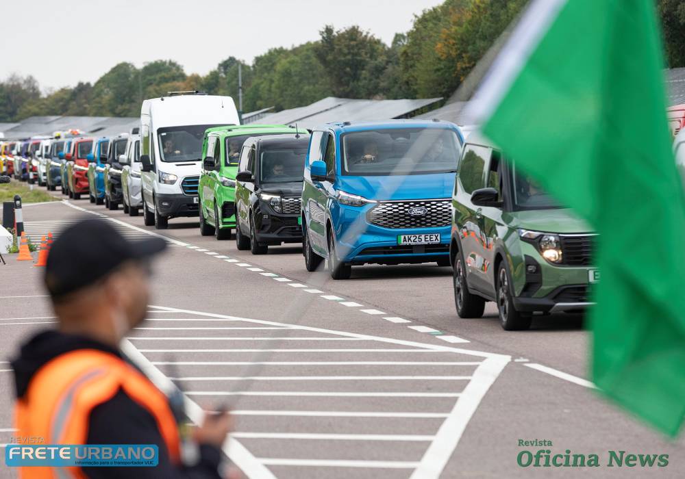 Ford Transit reúne 201 vans e quebra recorde mundial em desfile