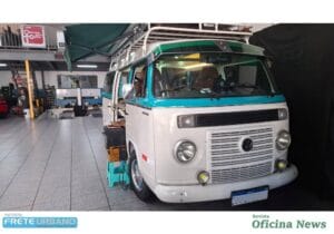 VW Kombi transformada mostra versatilidade para viajar