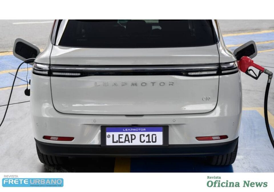 Leapmotor C10 é apresentado nas versões BEV e Ultra-Híbrida REEV